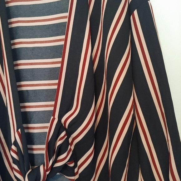 Zara Black & Cream Stripe Wrap Top Blogger's Favorite Neutral Size Medium - Picture 5 of 8
